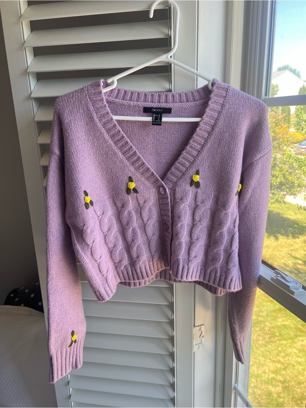 Forever 21 Cropped Floral Cardigan - Picture 1 of 3